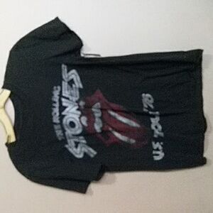 Graphic tshirt rolling stones size small